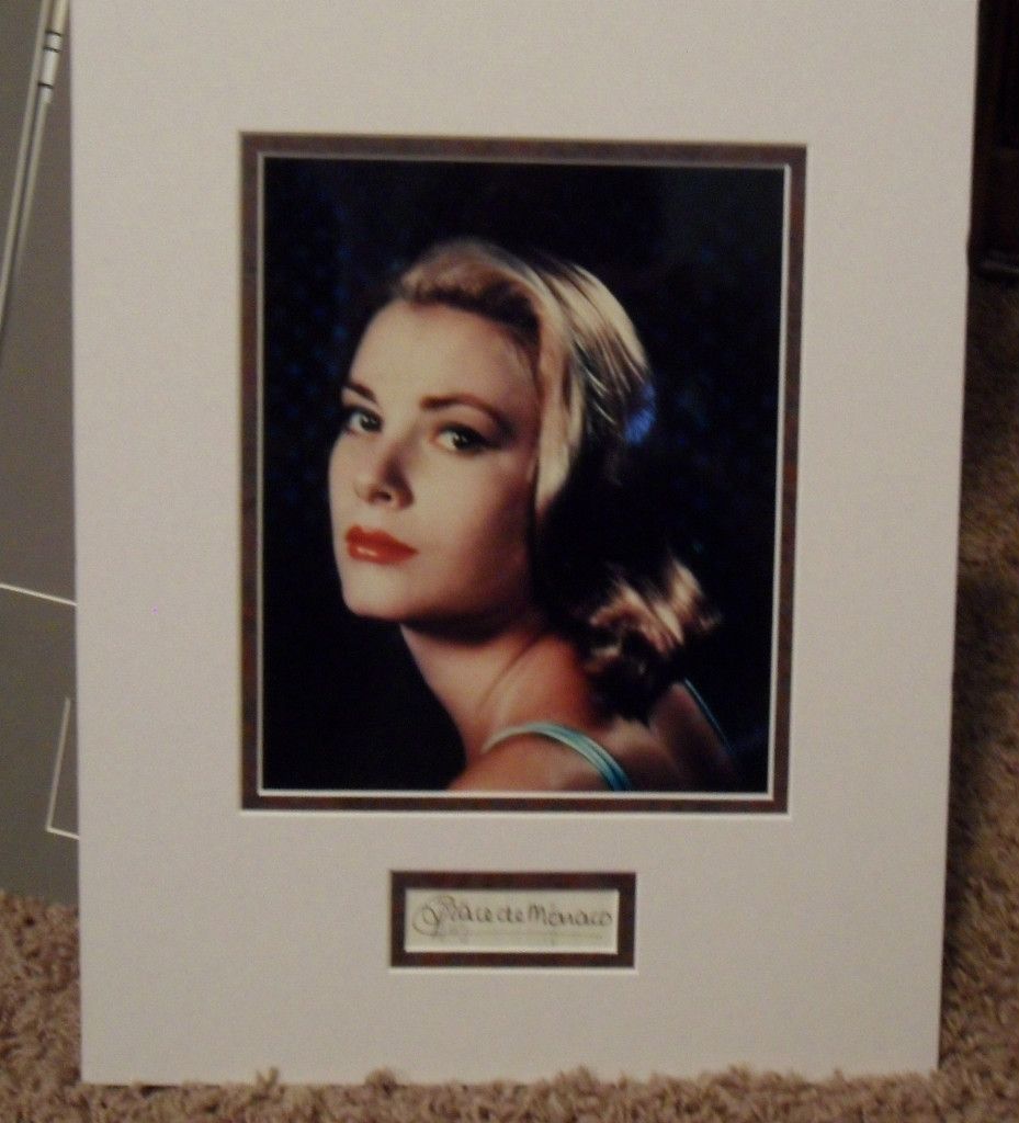 Grace Kelly Signed Autograph COA Display PSA DNA