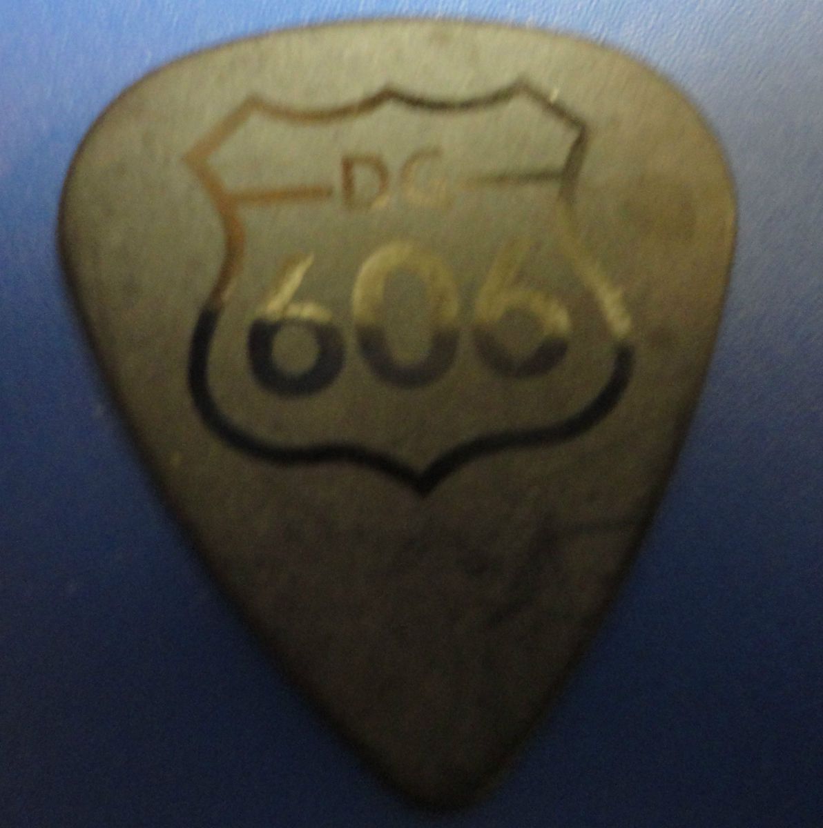 Foo Fighters David Grohl Guitar Pick Pick DG 606 F F Logo Check It Out