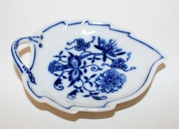 Czech Zwiebelmuster Blue Onion Fine China Porcelain Mini Leaf Shaped