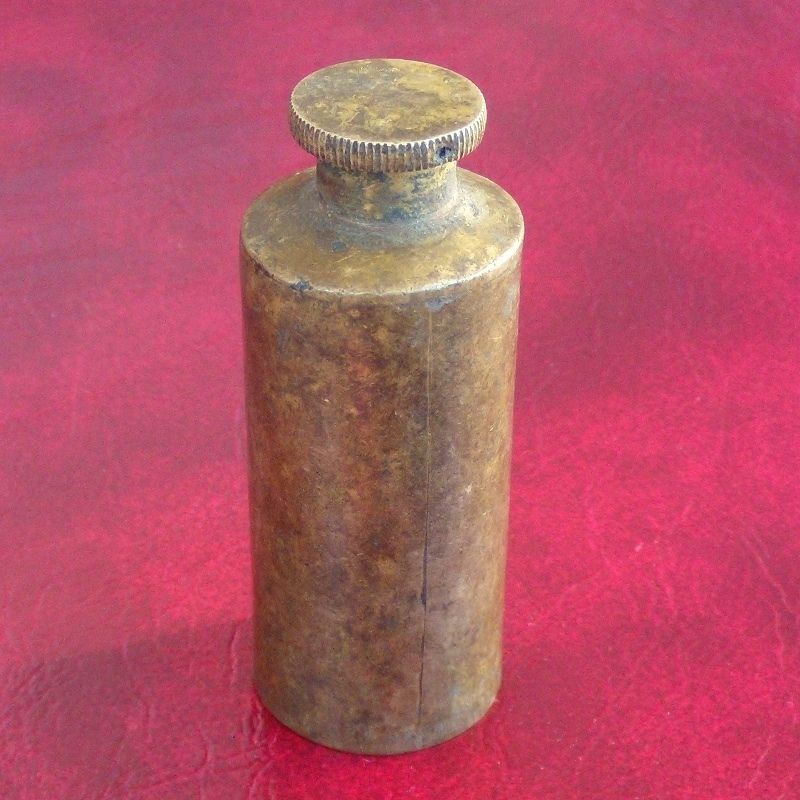 SALE  VINTAGE MARTINI HENRY RIFLE GUN OIL BOTTLE/CAN ANTIQUE CASE