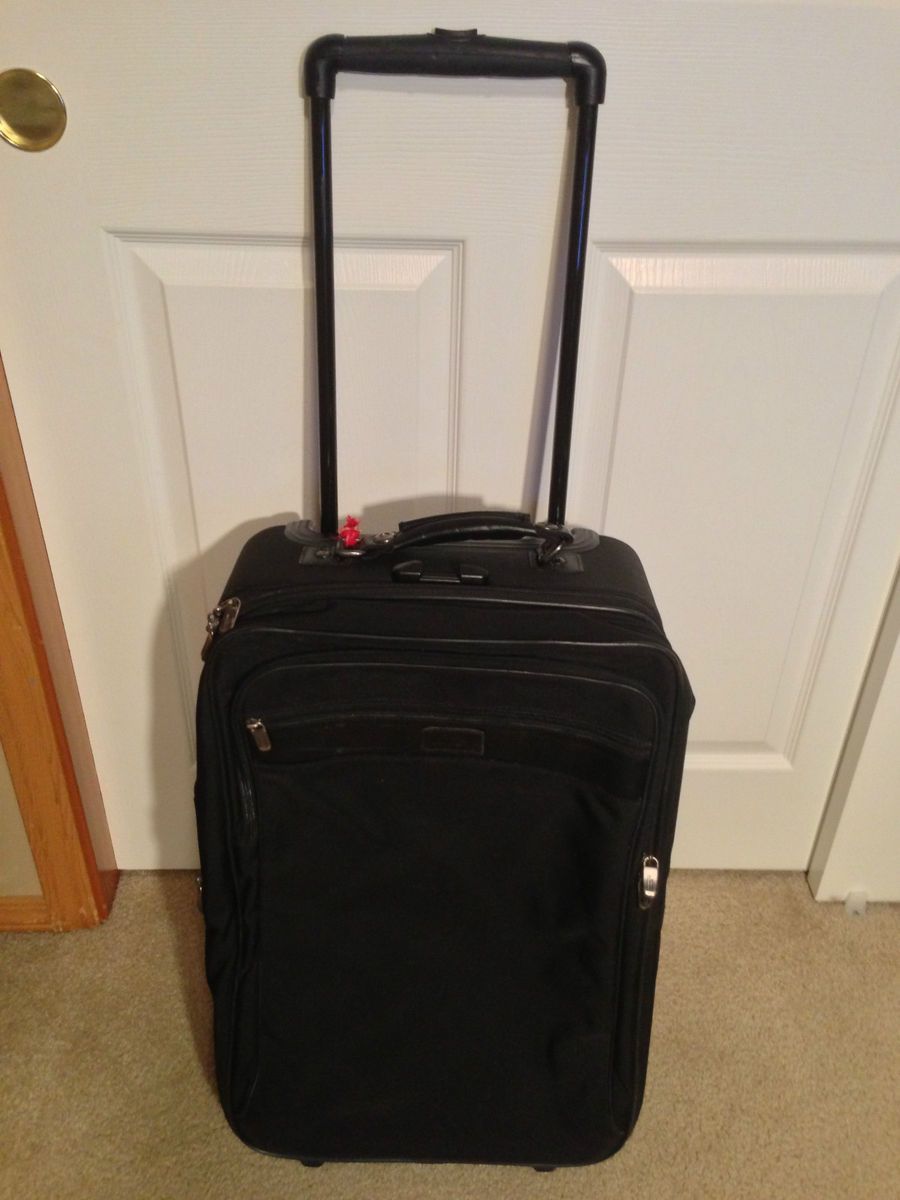 Hartmann Luggage/Black 22 Carry On Wheeled Upright Suitcase