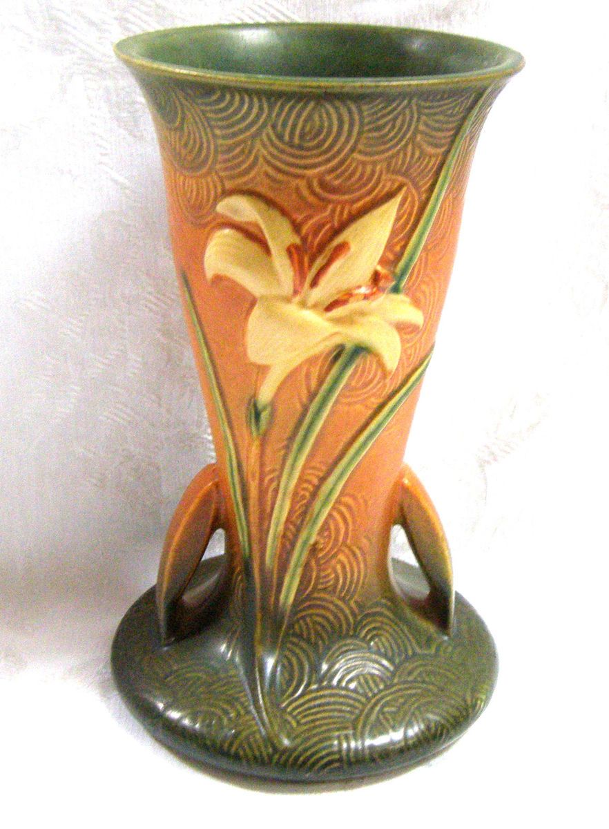 Roseville Zephyr Lily Double Handle Vase