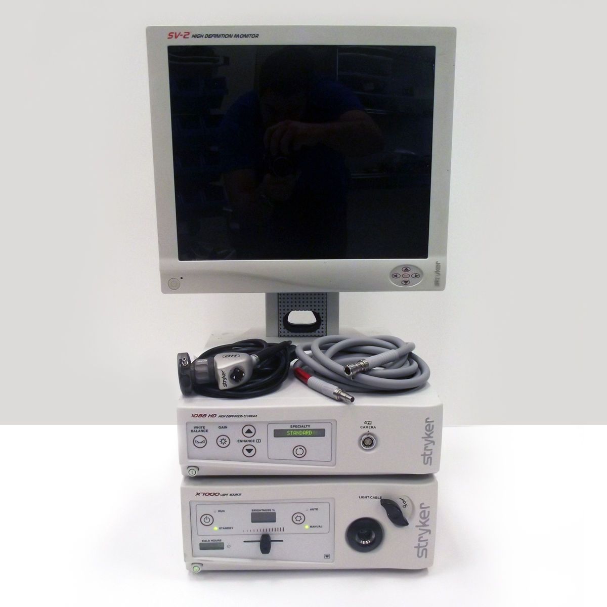 Stryker 1088 HD X7000 Light Source 19 SV2 Monitor