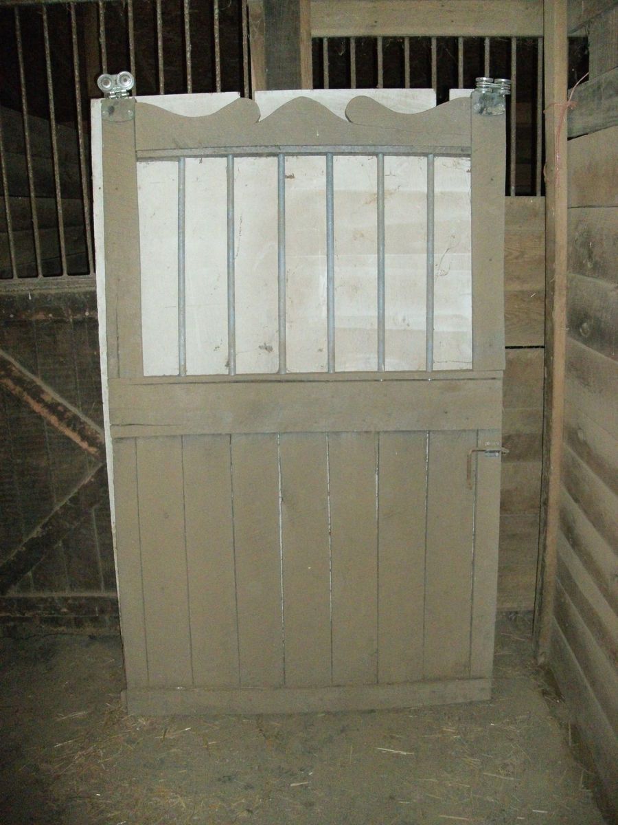  Barn Stall Door w/ Overhead Roller Hardware & Medal Rungs Horse Stall