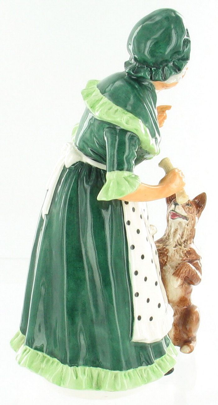 ROYAL DOULTON OLD MOTHER HUBBARD RETIRED HN 2314 RARE ~NICE DOG