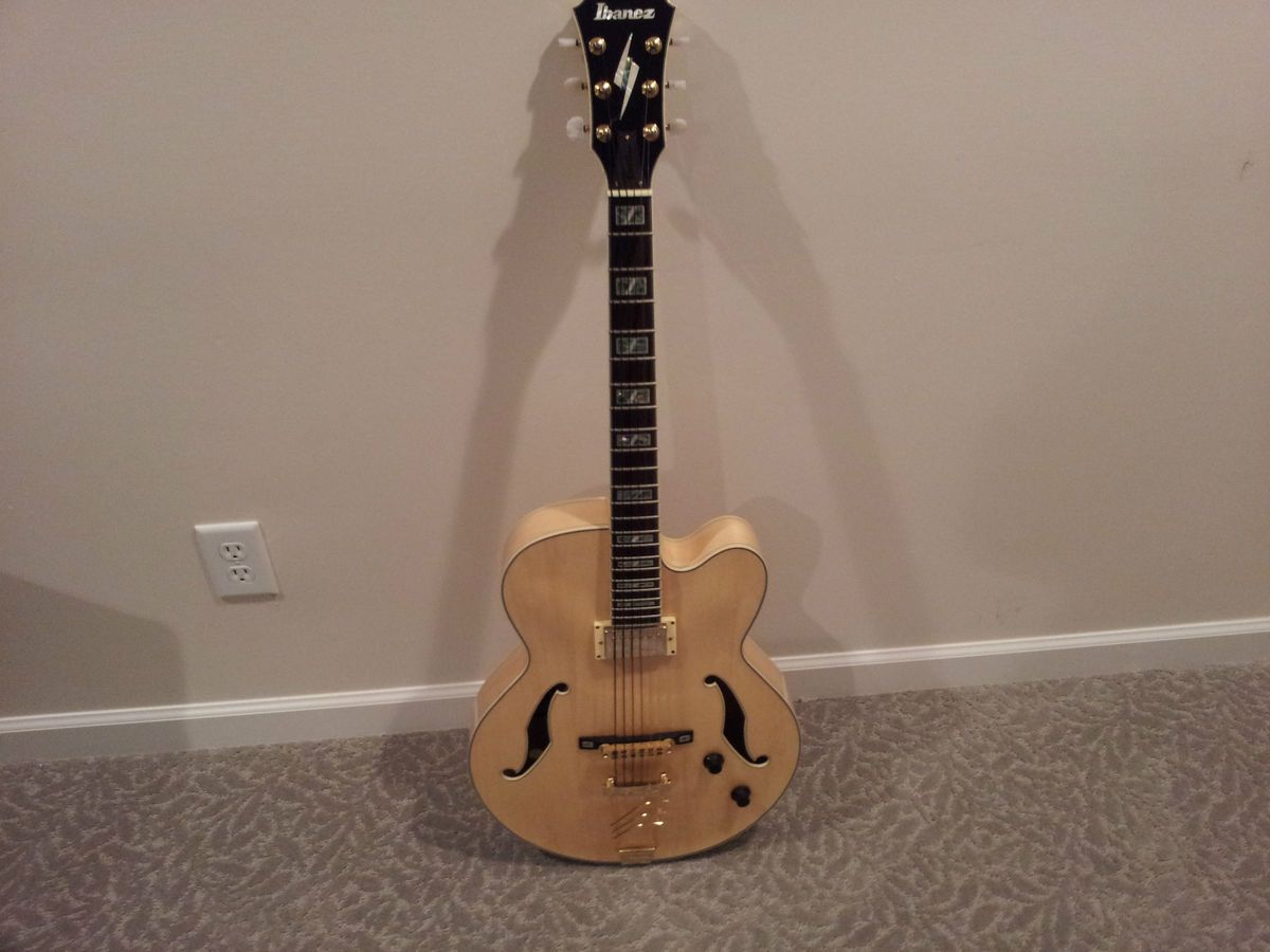 Ibanez PM35NT Pat Metheny Jazz Hollow Body Electric Guitar