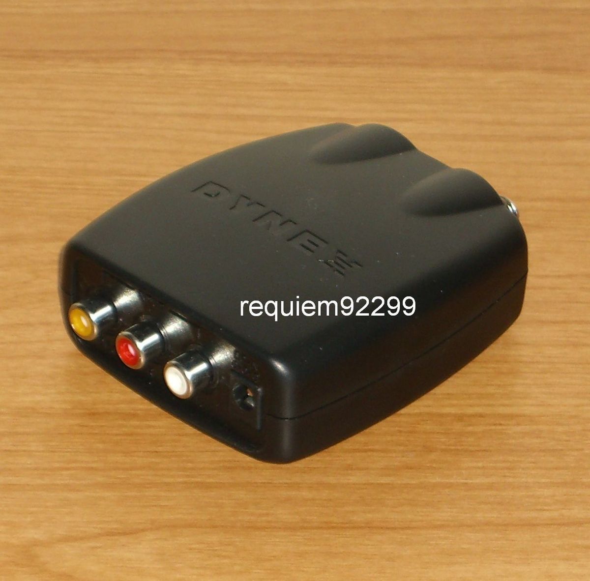   RCA A V INPUT TO F TYPE COAXIAL OUTPUT SIGNAL CONVERTER RF MODULATOR