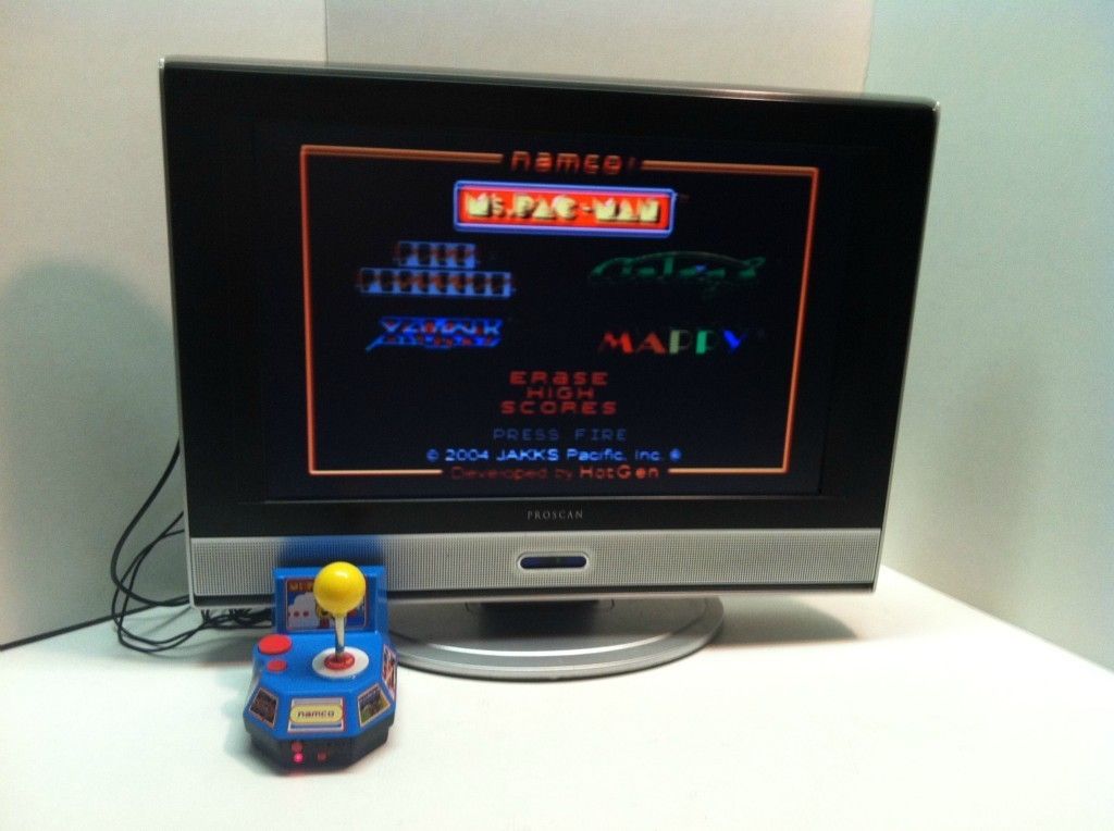 Jakks Pacific Namco MS Pac Man Plug Play TV Game PAL