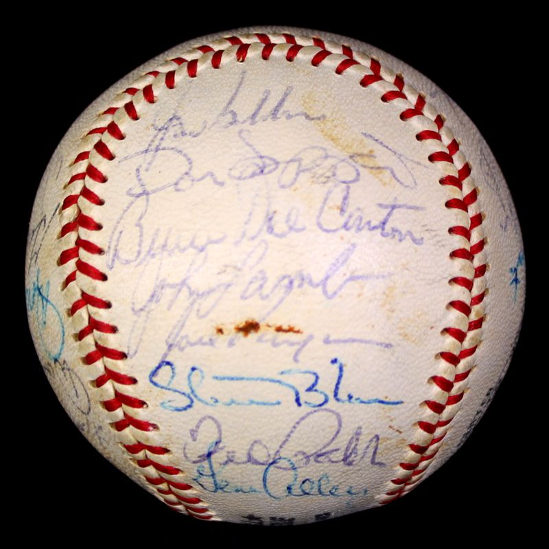 1970 Pirates Team Signed Baseball JSA Clemente Stargell