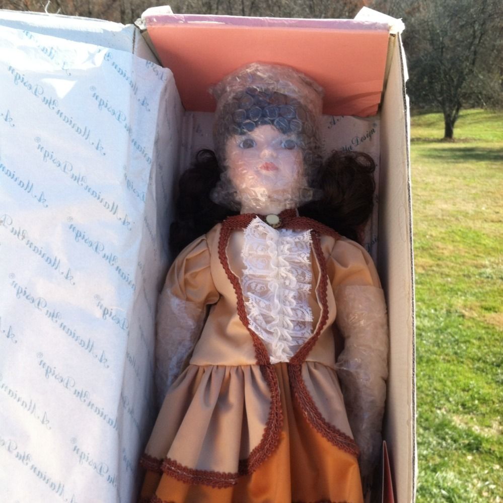 Marian Yu 14 Doll Victorian Porcelain in Original Box Limited Edition