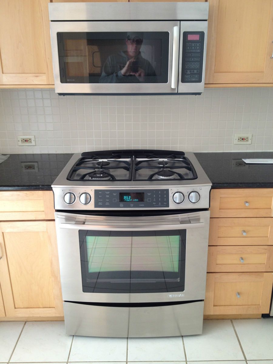 Jenn Air 30 Gas Range JGS8850CSS