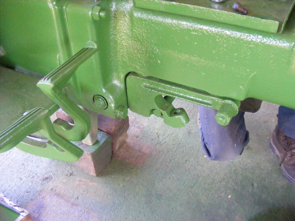 JOHN DEERE M 40 CULTIVATOR BRACKET FARMERJOHNSPARTS 404 569 3093  