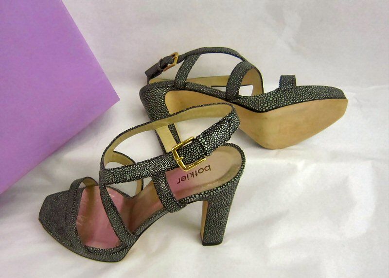 New $445 Botkier Julia Sandals 38 128  