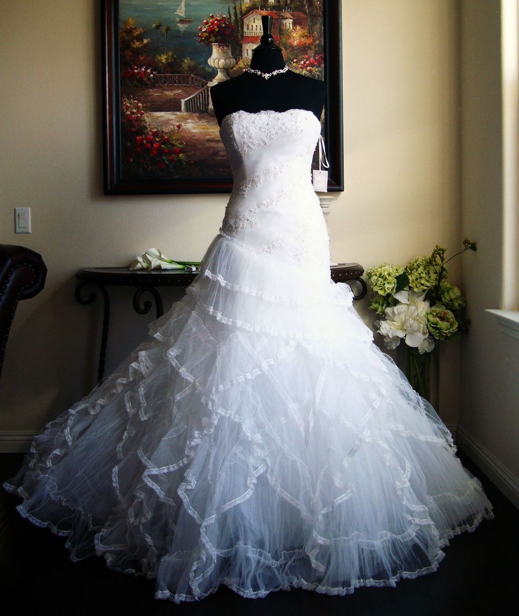 Pronovias La Sposa Luz Ruffle & Lace Ballgown Wedding Dress with Silk