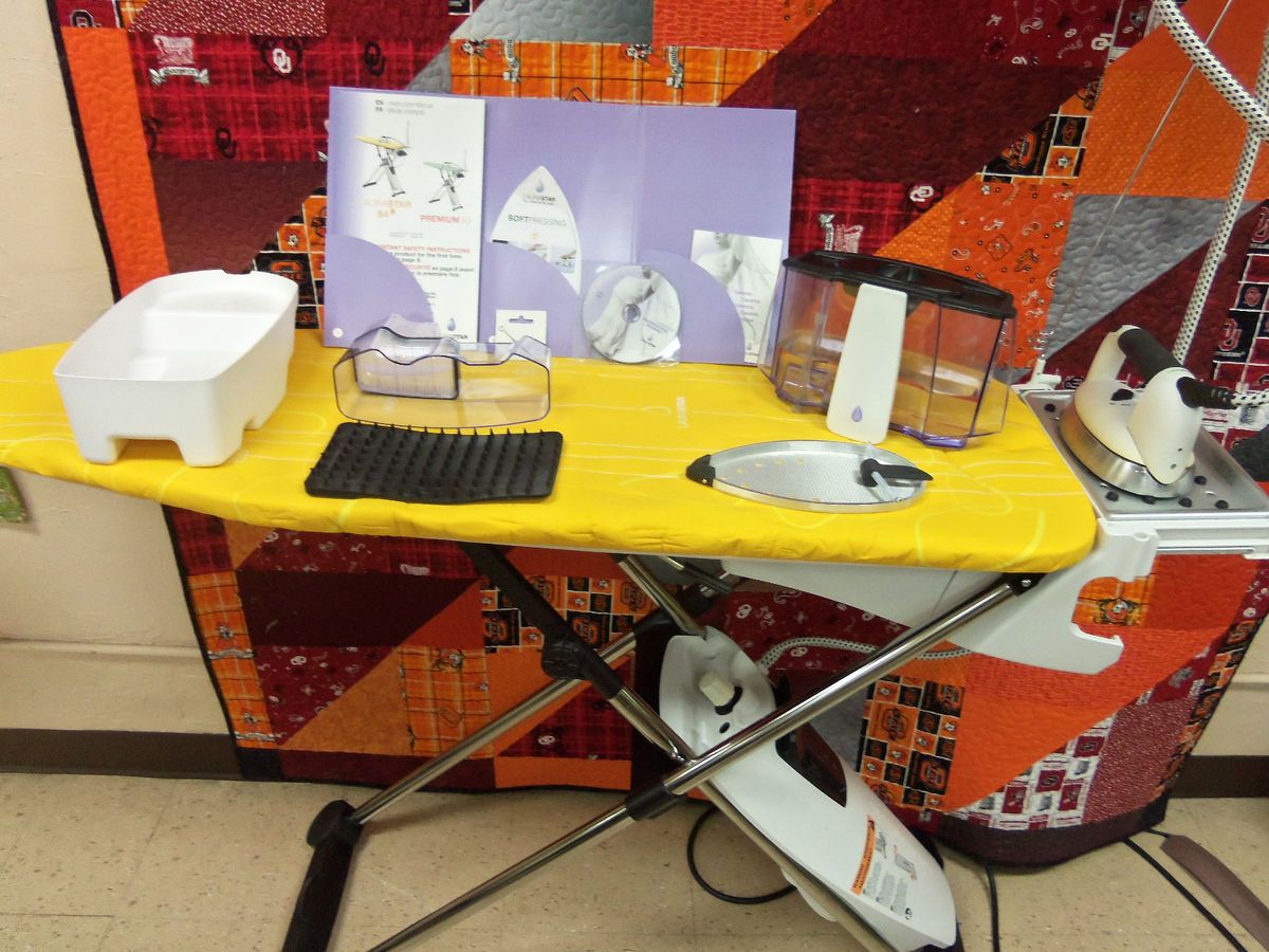 Laurastar S4E Ironing System