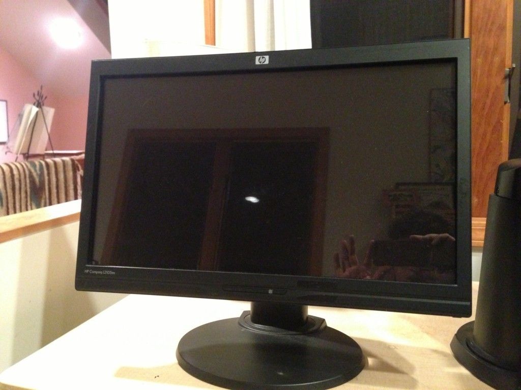 21 5 HP Compaq L2105TM LCD Touch Monitor