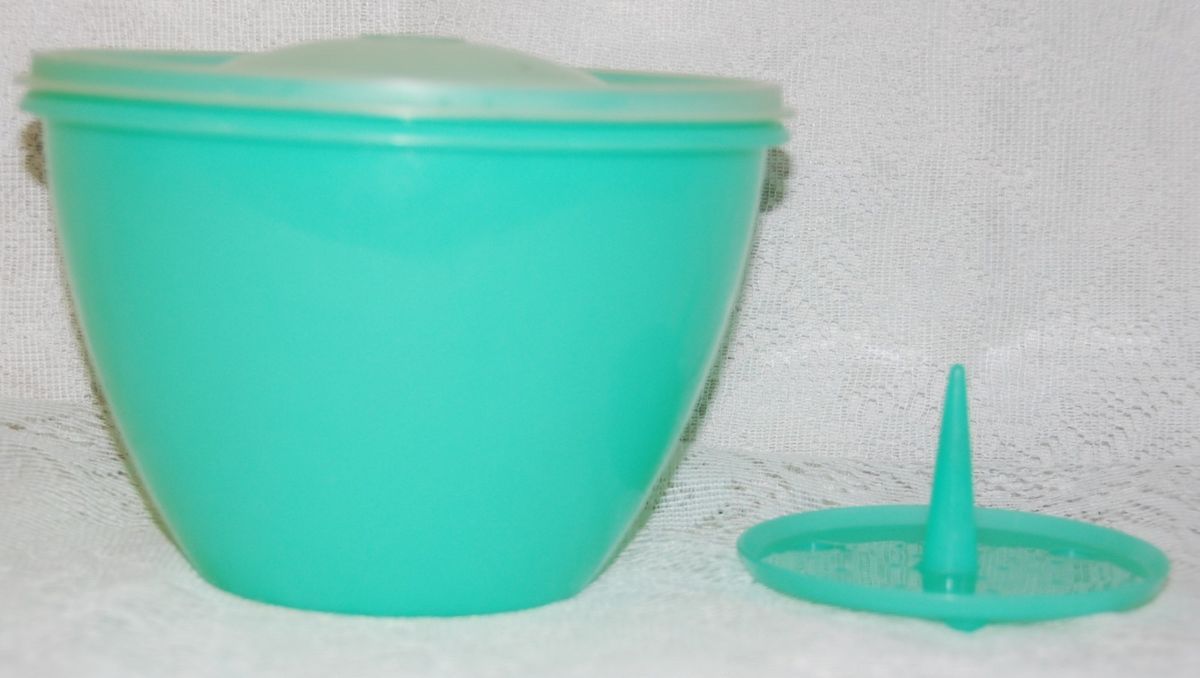 Vintage Tupperware Green Lettuce Keeper Insert