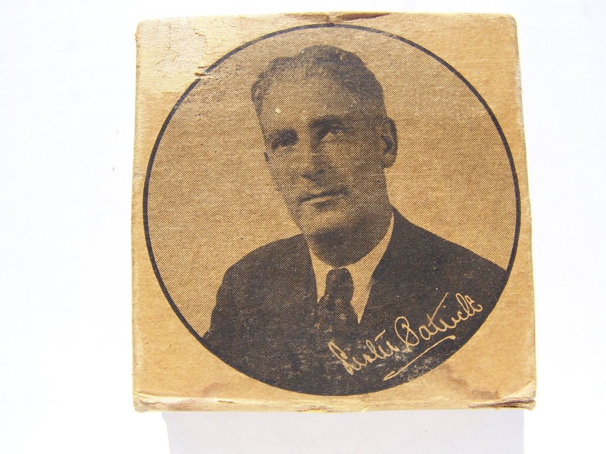 Vintage Lester Patrick hockey puck in box Very Rare. New York Rangers