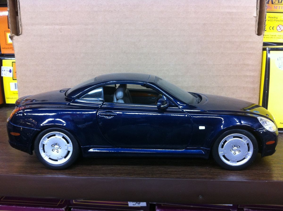 Burago Lexus SC 430 Blue Diecast Car 1 18 120171