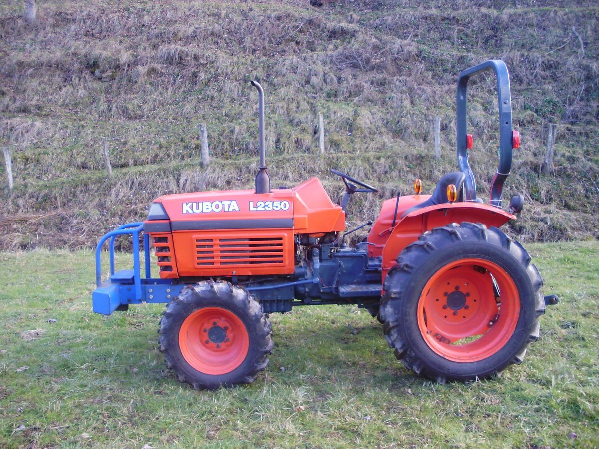 L2350 4x4 Kubota with Power Steering