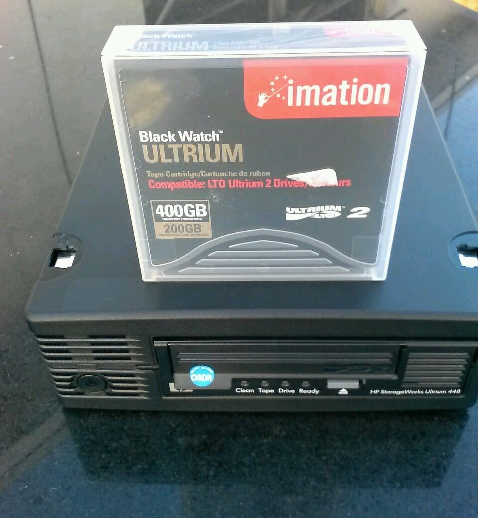 HP LTO 2 400GB Tape Drive External Ultrium 448