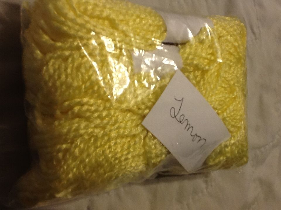 10 Hanks of Needloft Pastic Canvas Yarn Lemon 20 100 Yards