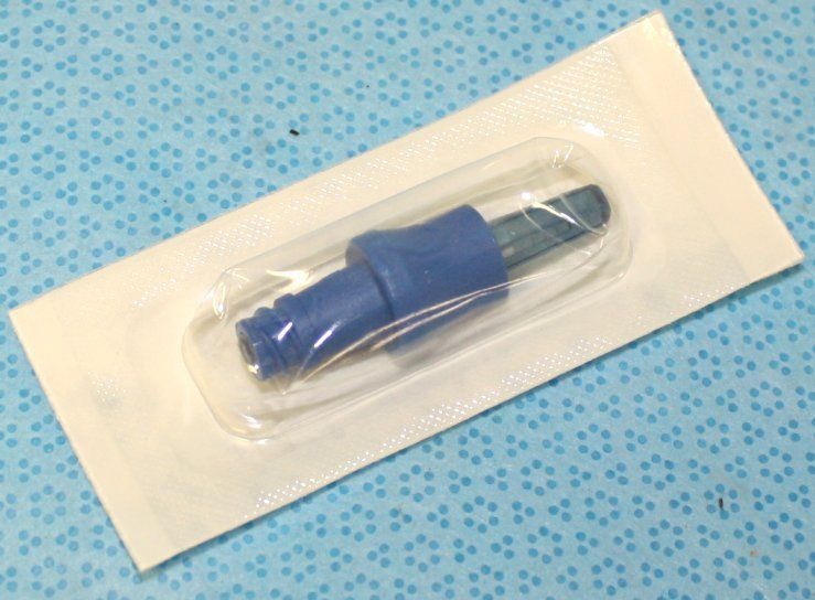 ICU Medical 100 Clave Needlefree IV Connectors 2016 05 C1000