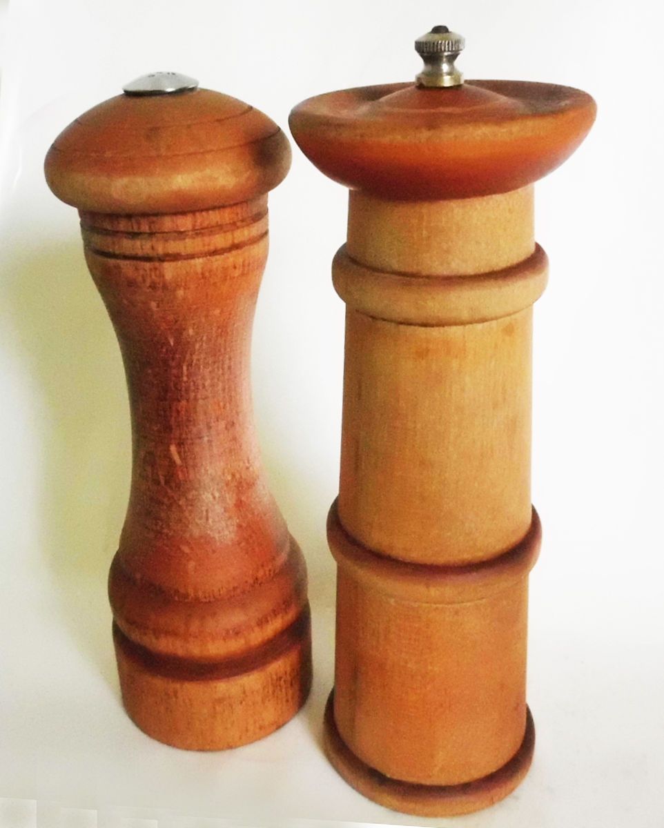  WOODEN VERITY SOUTHHALL PEPPER MILL SALT SHAKER 8 TALL EL SEGUNDO CA