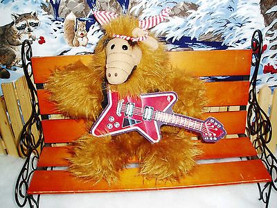 1988 ALF BURGER KING PUPPET WITH GUITAR (CARDBOARD) EUC