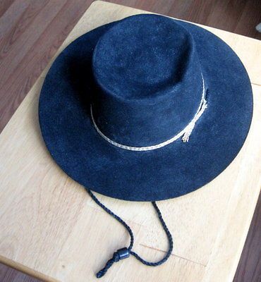 ZORRO WOOL HAT WITH BUILT IN MASK BAILEY OF CALIFORNIA WALT DISNEY