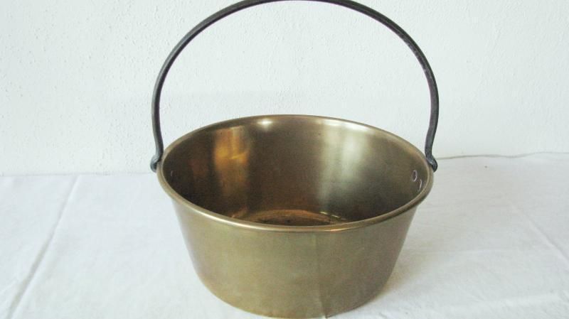 ANTIQUE BRASS POT FIREMAN FIRE MILK BUCKET PAIL OLD CAST IRON HAND