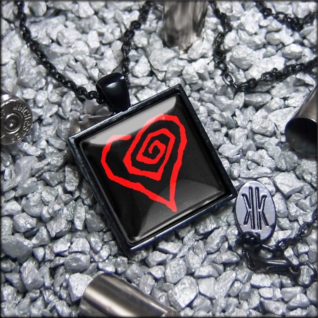 Marilyn Manson Heart Glass Goth Rock Jet Black Necklace 246 SJBD