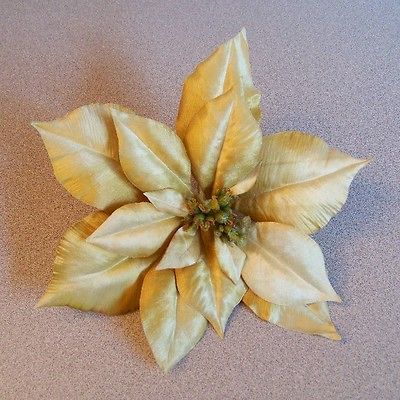 POINSETTIA ARTIFICIAL FLOWER PIN BROOCH, LIGHT GOLD