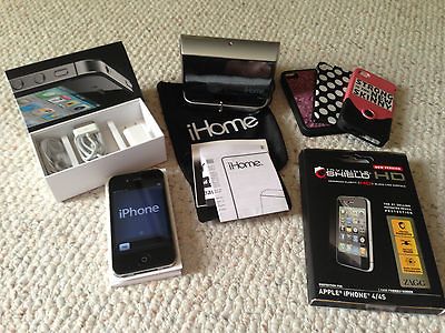 Like New Apple iPhone 4   32GB   Black (Verizon) with accessories