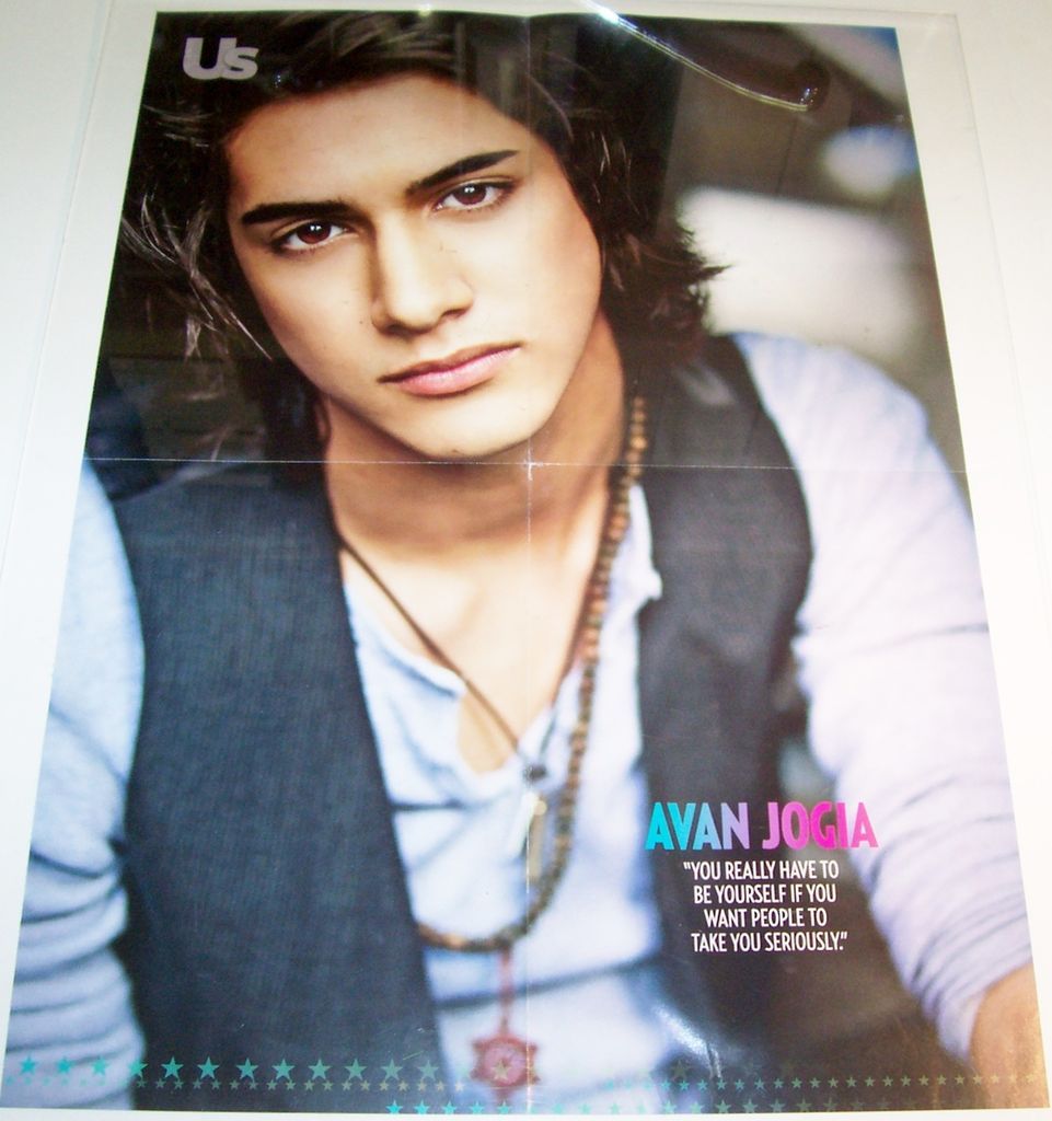 AVAN JOGIA   JOSH HUTCHERSON   TEEN BOY ACTOR   21x15 MAGAZINE PINUP