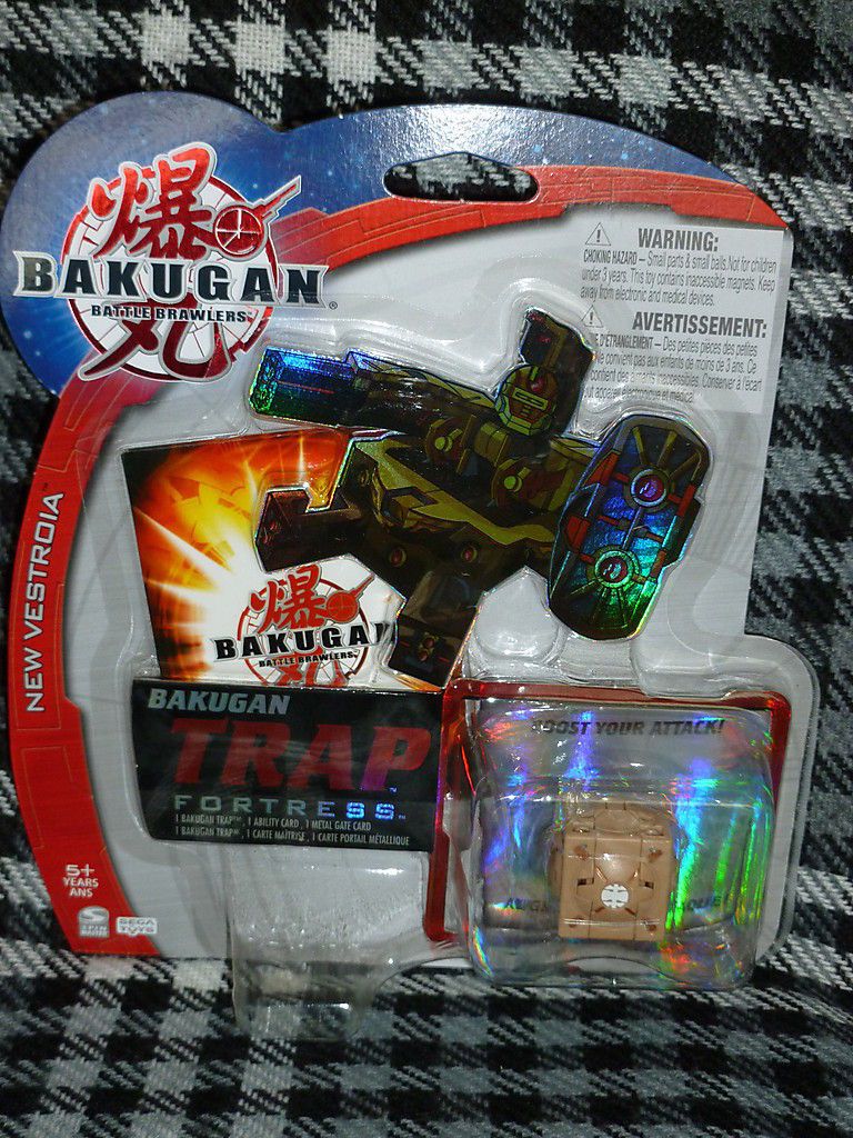 Bakugan Bronze Attack Exclusive Fortress Gold & Black Figure
