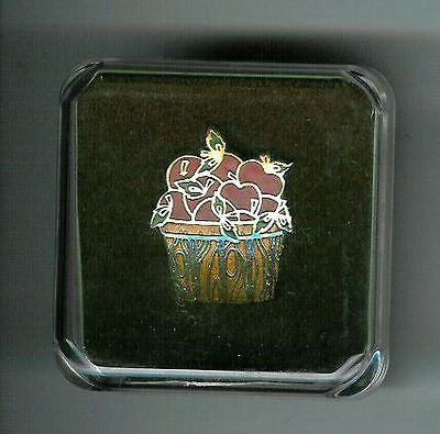 HALLMARK FALL LAPEL PIN 1979 BASKET OF APPLES CLOISON​NE