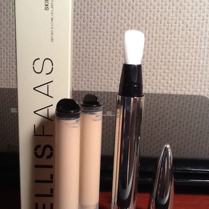 ellis faas Skin Veil foundation S102