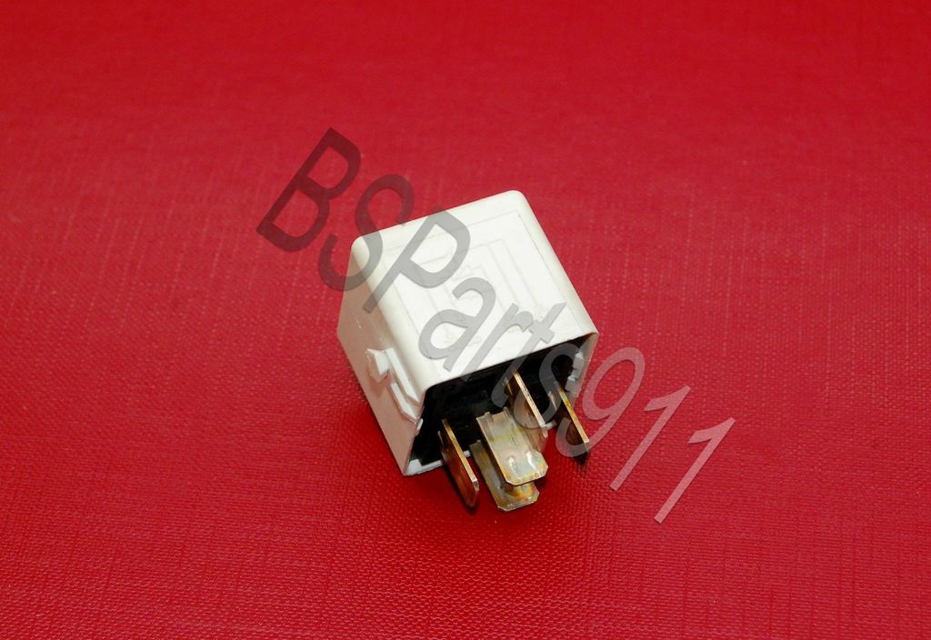 BMW e36, e34, e39, e32, e38X5 e53 Relay 61361729004