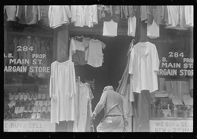 Photo Secondhand clothing store,Columbus ,Ohio