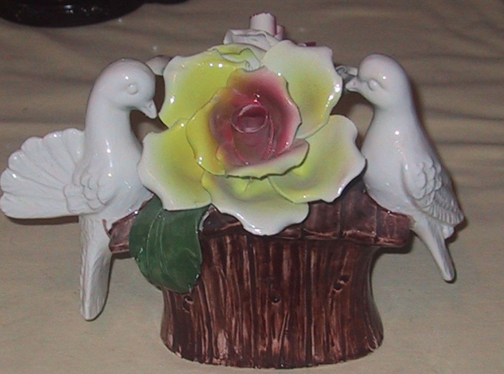 Capodimonte 2 Dove Love Birds Flower Vintage Centerpiece Porcelain