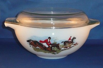 VINTAGE PYREX BOWL   TALLY HO DESIGN   CINDERELLA BOWL. CASSEROLE DISH