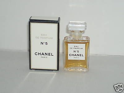 Chanel No 5 by Chanel Women Perfume 0.13 oz Eau de Parfum Splash Mini