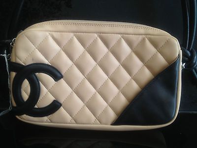 CHANEL CAMBON BEIGE/BLACK LEATHER POCHETTE BAG. SMALL SHOULDER HANDBAG