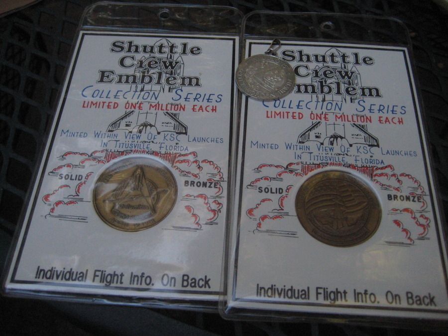 COLLECTIBLE SPACE SHUTTLE CREW EMBLEMS W BONUS COIN CHALLENGER