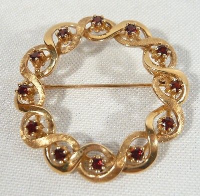 Vintage 14 K Gold & 12 Stone Garnet BROOCH 1 1/2 Pin January Birth