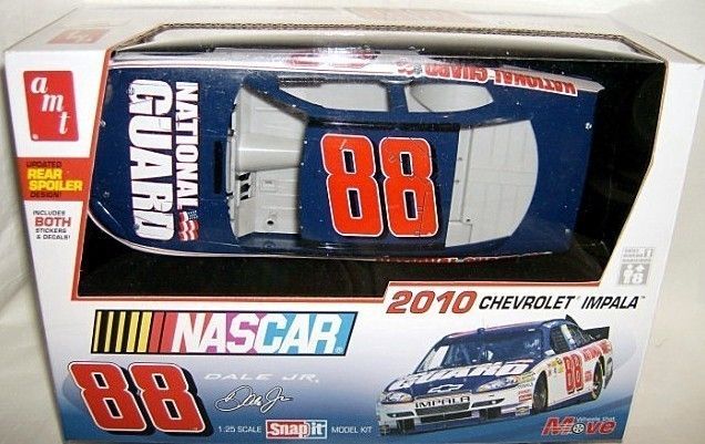 amt 1/25 #88 NATIONAL GUARD EARNHARDT Jr CHEVY IMPALA LATE 2010