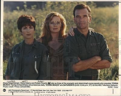 Photo Stars of China Beach, Dana Delany,Robert Picard,Marg Helgenber