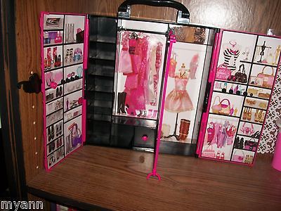 GENUINE BARBIE 2012 the ULTIMATE CLOSET DRESSING ROOM DIORAMA backdrop