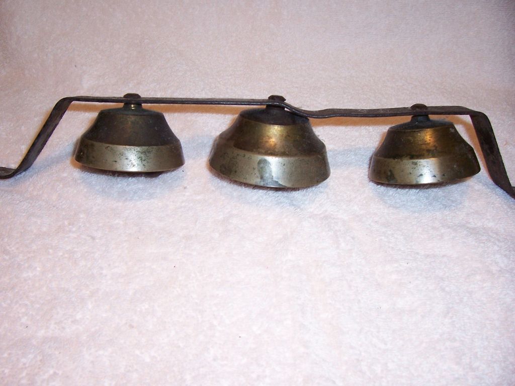 Antique HORSE BELLS, a Harness Attachment with sincronized Chimes.